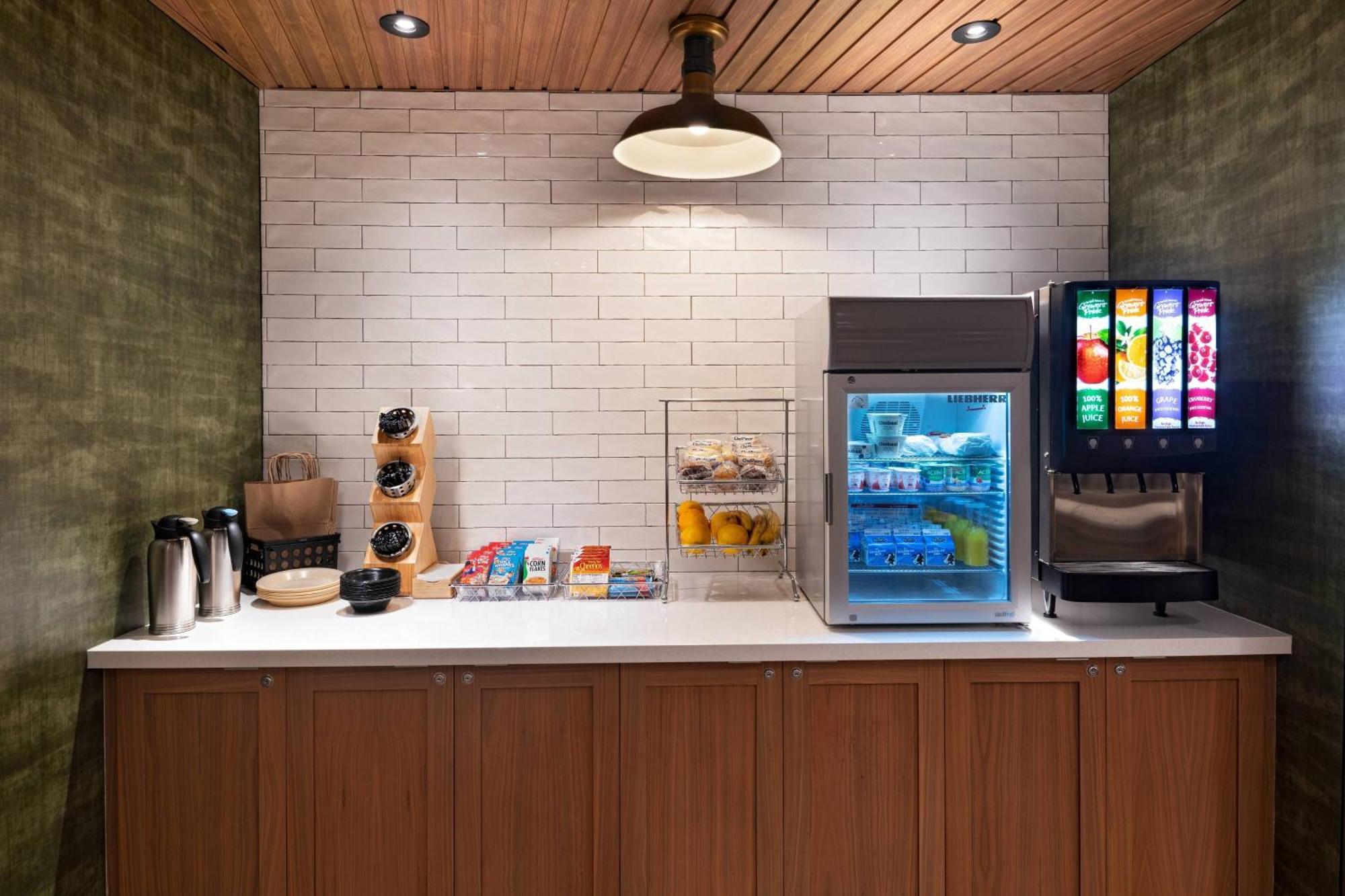 Fairfield Inn & Suites By Marriott Oskaloosa Экстерьер фото