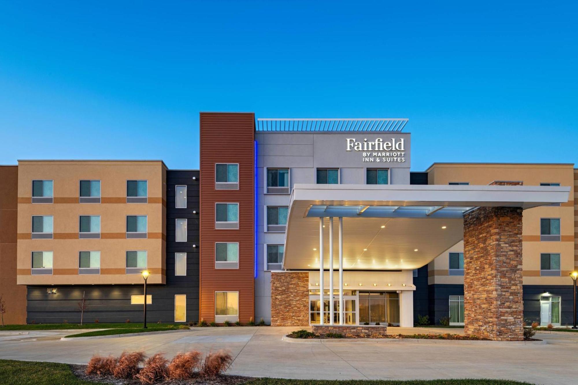 Fairfield Inn & Suites By Marriott Oskaloosa Экстерьер фото