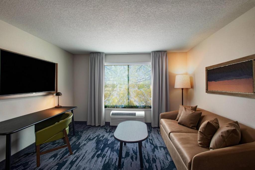 Fairfield Inn & Suites By Marriott Oskaloosa Экстерьер фото